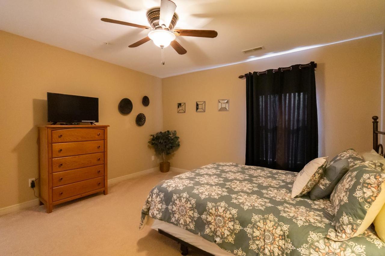 4Br Walk-In - Foosball Table - Hot Tub - Fire Pit - Free Tickets Included - Dv166 布蘭森 外观 照片