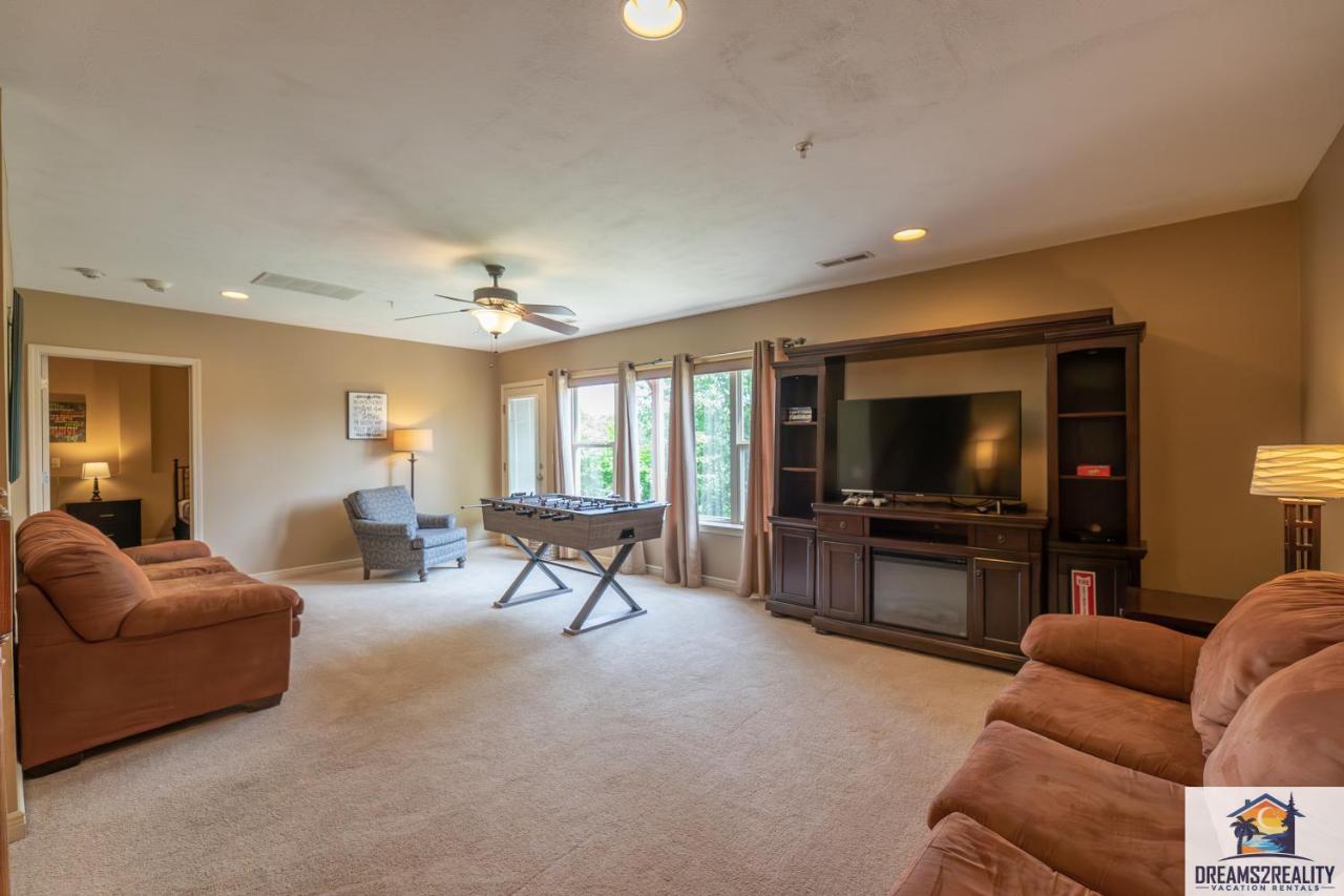 4Br Walk-In - Foosball Table - Hot Tub - Fire Pit - Free Tickets Included - Dv166 布蘭森 外观 照片
