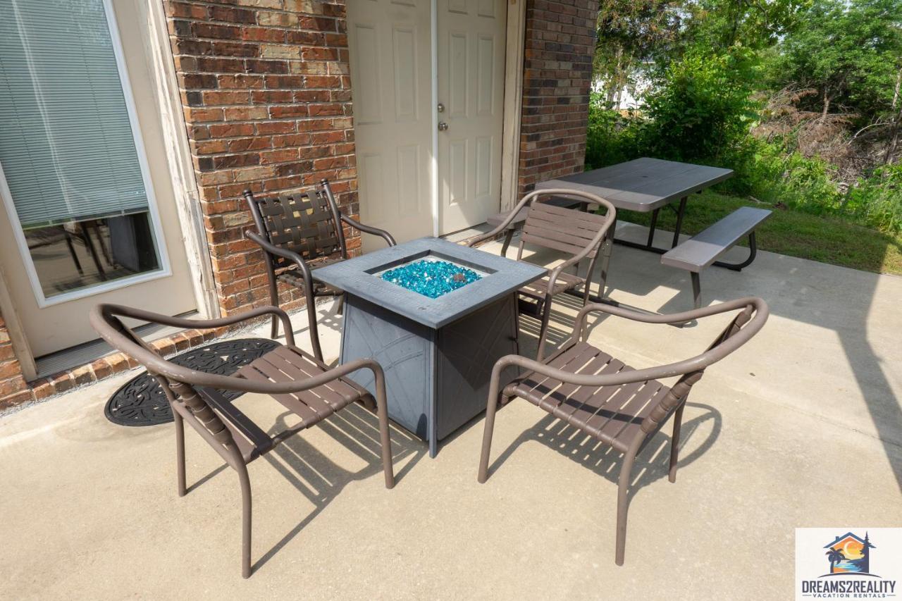 4Br Walk-In - Foosball Table - Hot Tub - Fire Pit - Free Tickets Included - Dv166 布蘭森 外观 照片